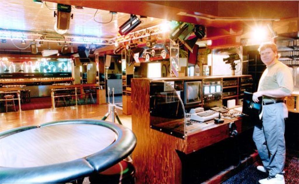 Velie's, Moline